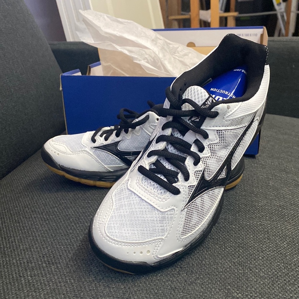 Mizuno Wave Supersonic Volleyball Shoes